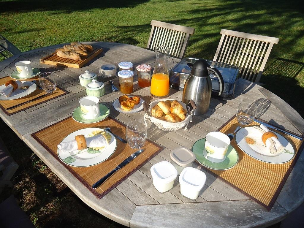 Bed and Breakfast Domaine De Lamassas Hautefage-la-Tour Экстерьер фото