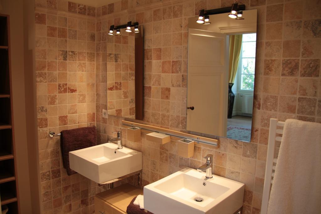Bed and Breakfast Domaine De Lamassas Hautefage-la-Tour Номер фото
