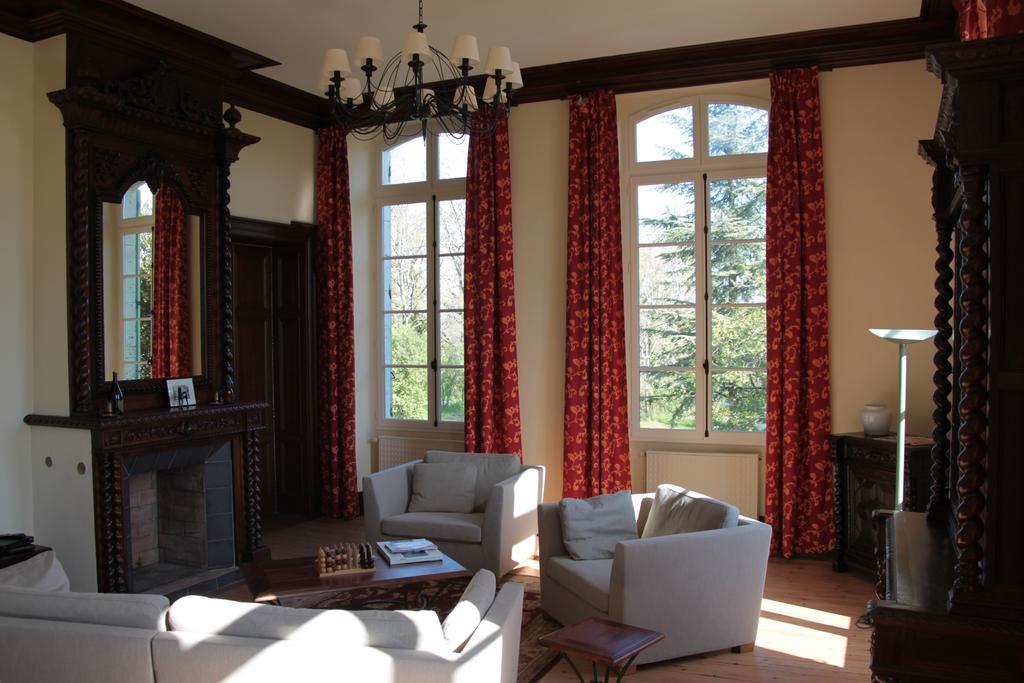 Bed and Breakfast Domaine De Lamassas Hautefage-la-Tour Экстерьер фото